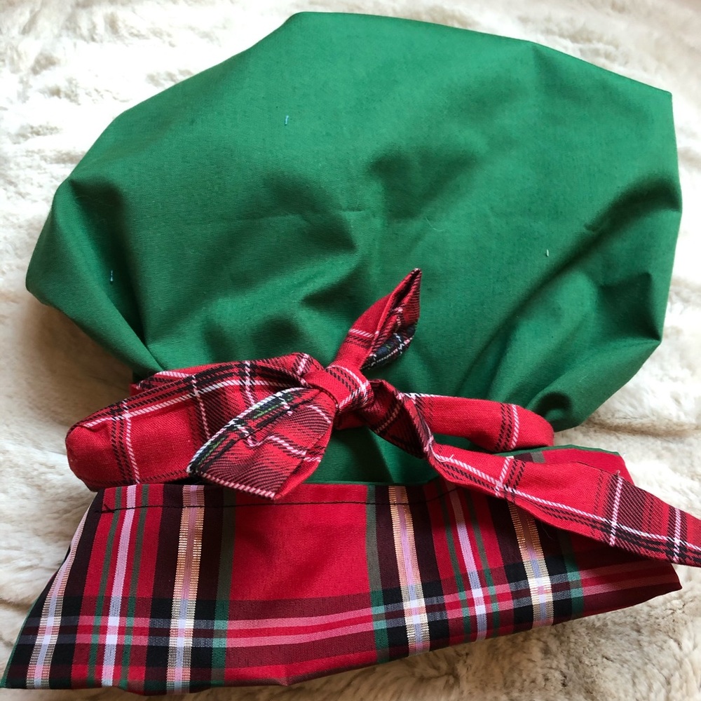 COPY - Satin lined scrub cap/ sleep bonnet. Holiday style
